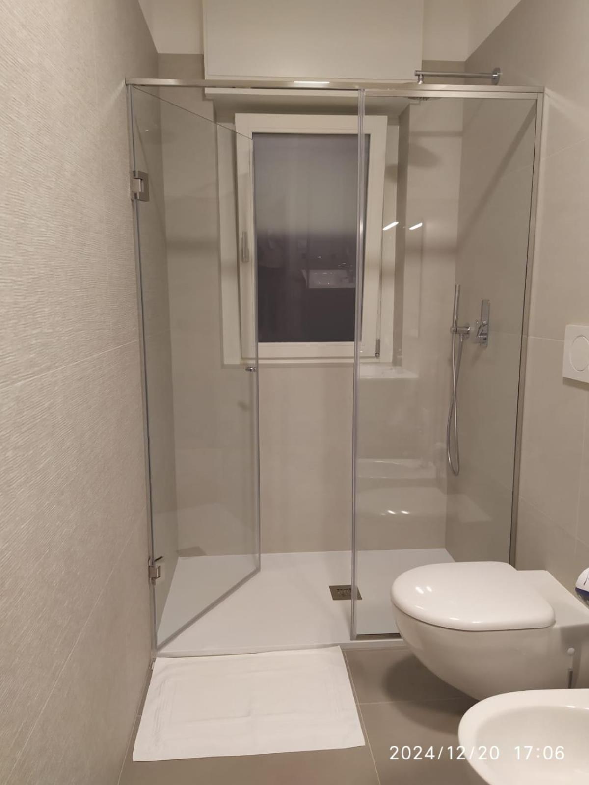 Sea Wind Stanza Con Garage E Ascensore Полиньяно-а-Маре Экстерьер фото